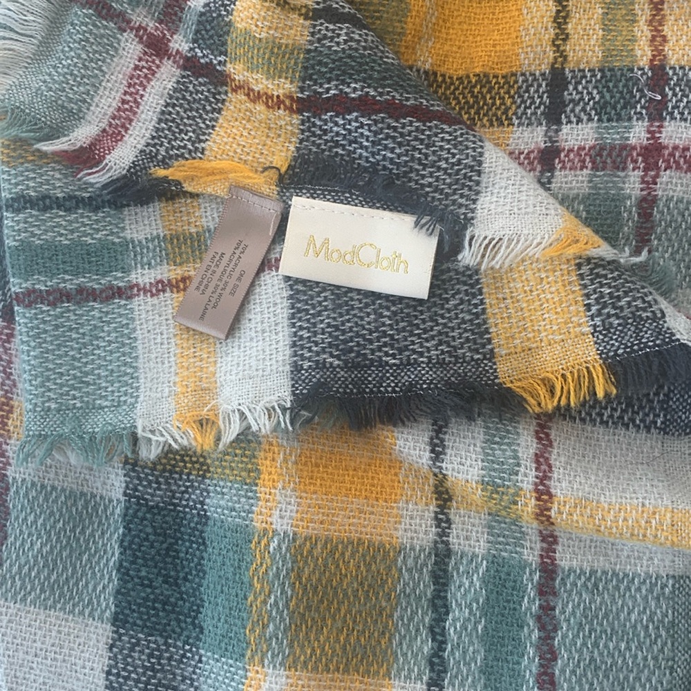 MODCLOTH Plaid Scarf